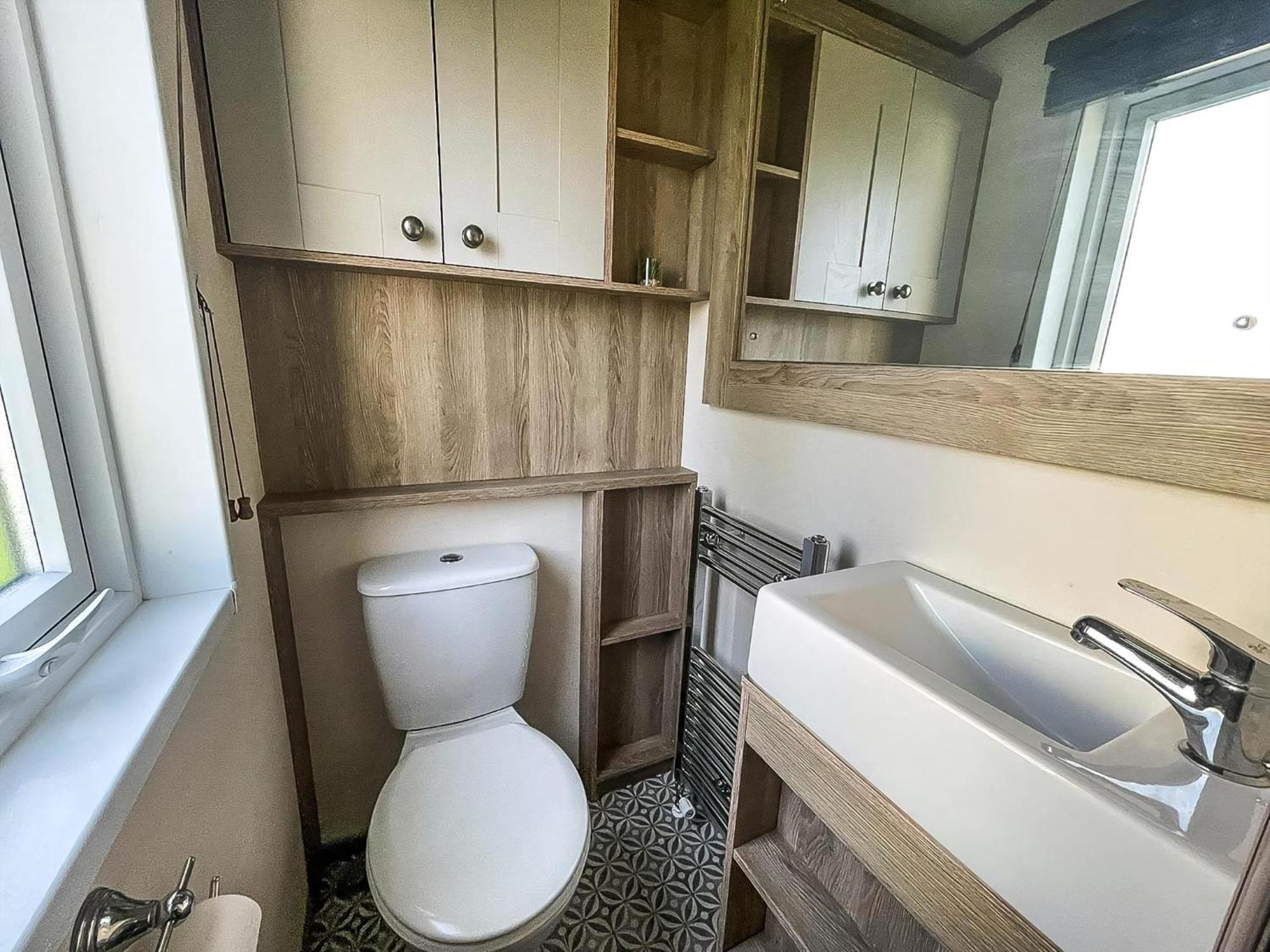 Stunning 8 Berth Caravan With Decking At Kessingland Beach Ref 90017D Benacre Екстериор снимка