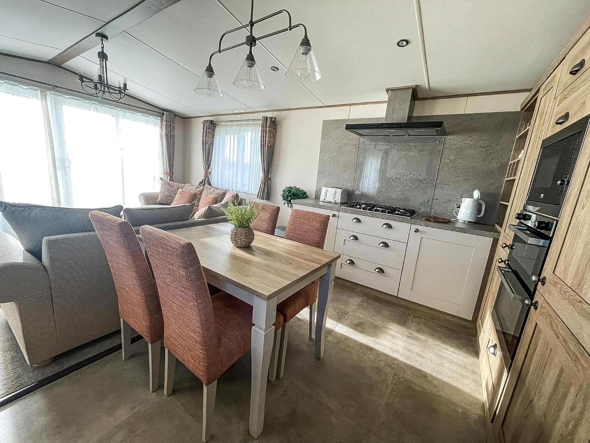 Stunning 8 Berth Caravan With Decking At Kessingland Beach Ref 90017D Benacre Екстериор снимка