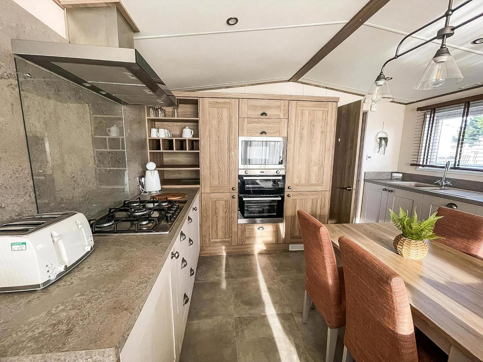 Stunning 8 Berth Caravan With Decking At Kessingland Beach Ref 90017D Benacre Екстериор снимка